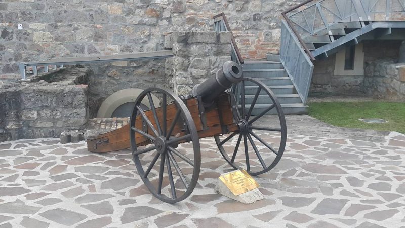Estergon Kalesi avlusundan