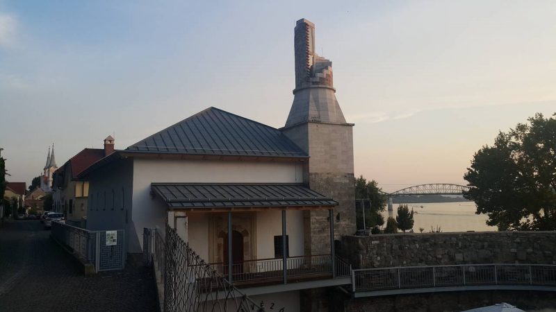 Estergon Kalesi yanındaki Özicelı Hacı İbrahim Camii